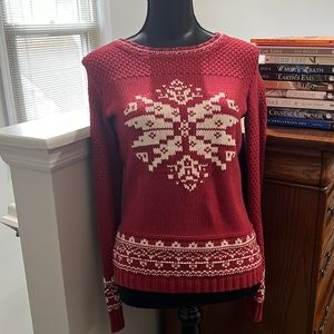Bass barely worn Winter red knitted snowflake sweater